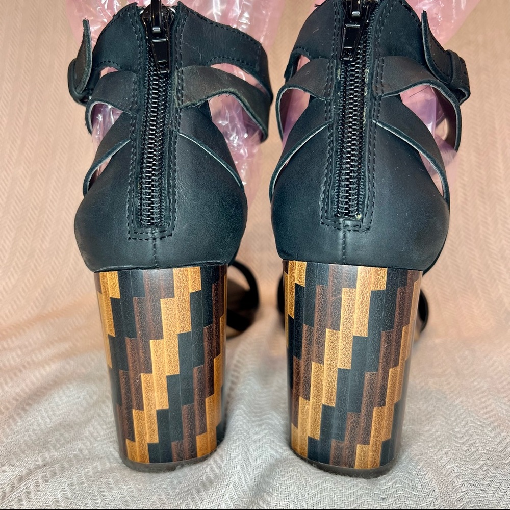 CROWN VINTAGE “Owen” Block Heel Sandal
